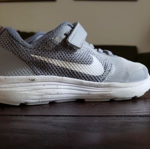 Gently used youth Nikes size 2